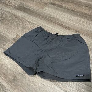 Patagonia baggies 5”